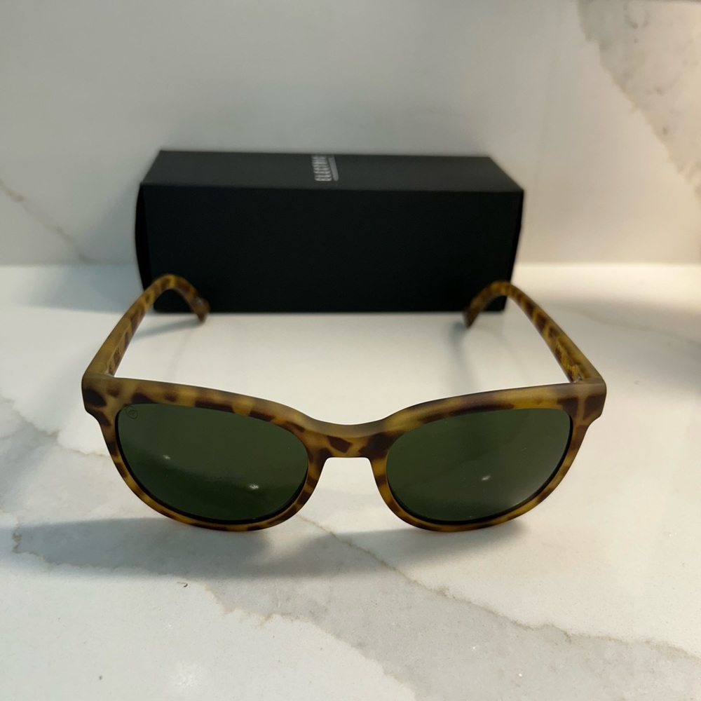NEW Electric Tortoise Shell Sunglasses